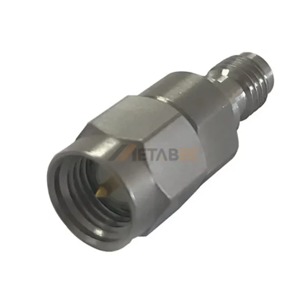 SSMA to SMA Straight Adapter, DC-27 GHz 01